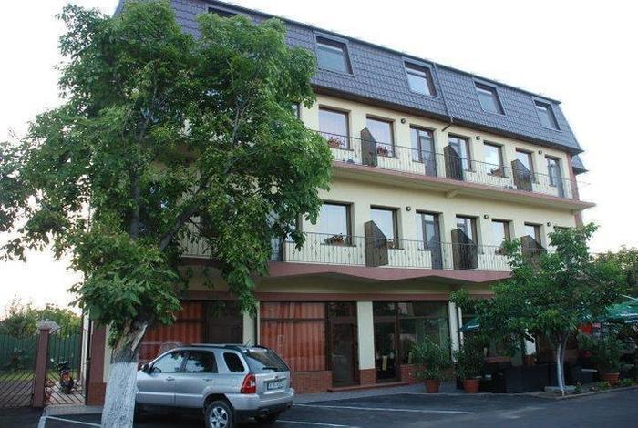 Hotel Coliseum Calafat Bagian luar foto