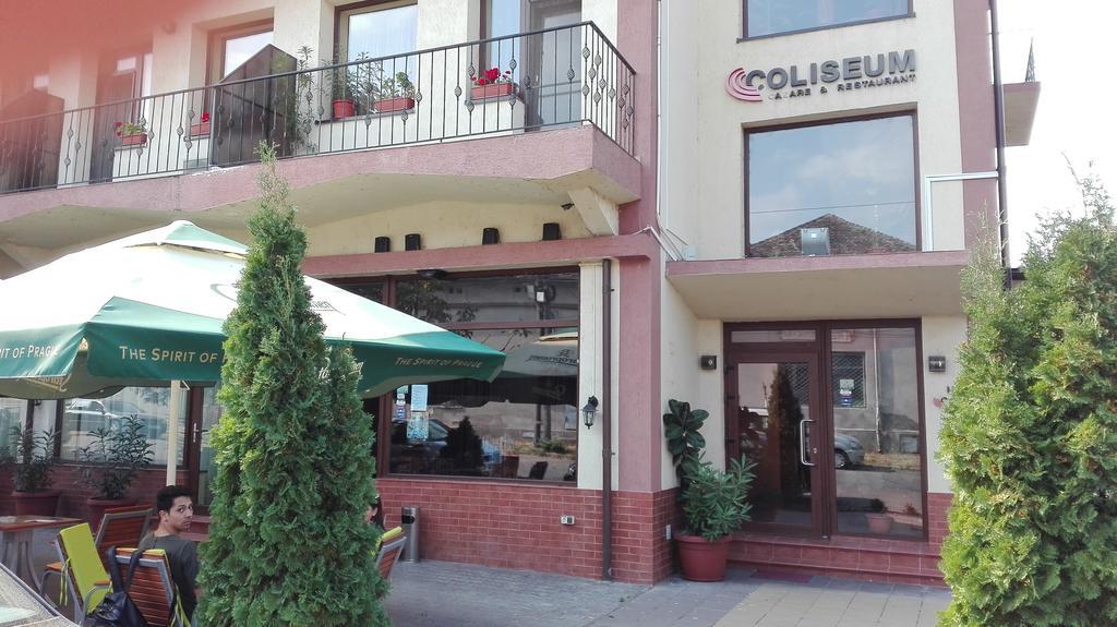 Hotel Coliseum Calafat Bagian luar foto