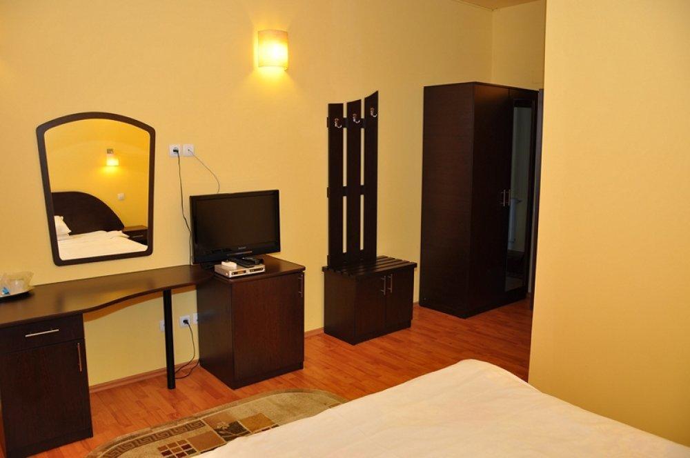 Hotel Coliseum Calafat Bagian luar foto